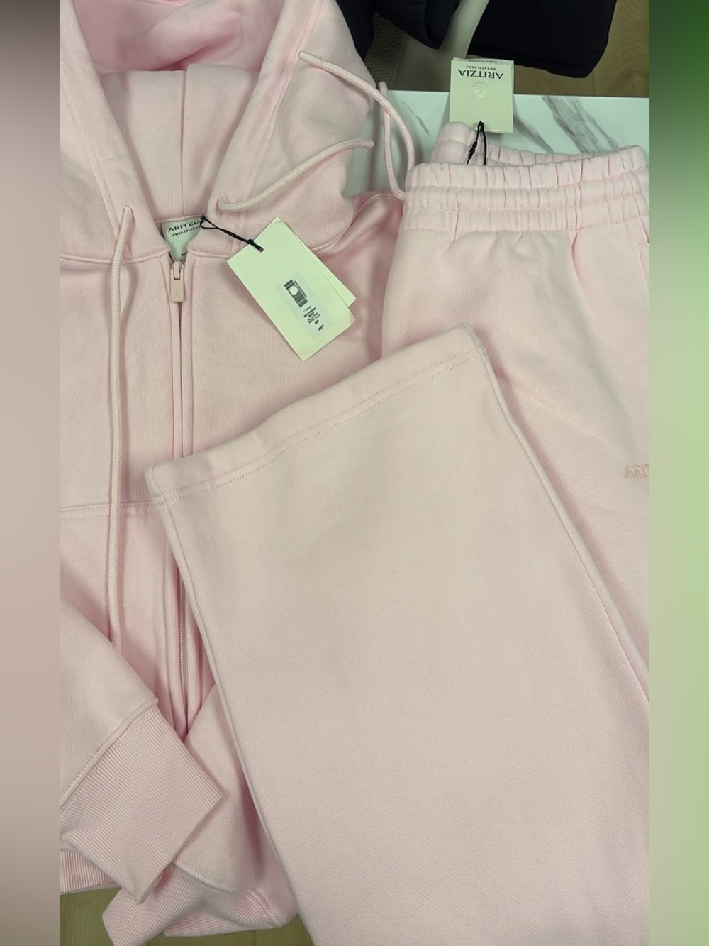 NWT aritzia sweatfleece set